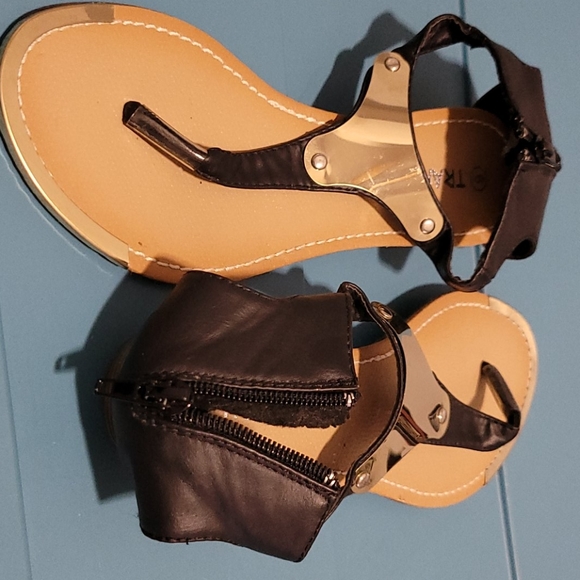 6 traffic sandal - Picture 2 of 5